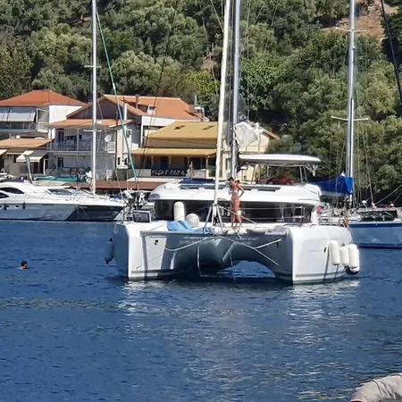 Bateau-hôtel Le Dimore Charter- Elma